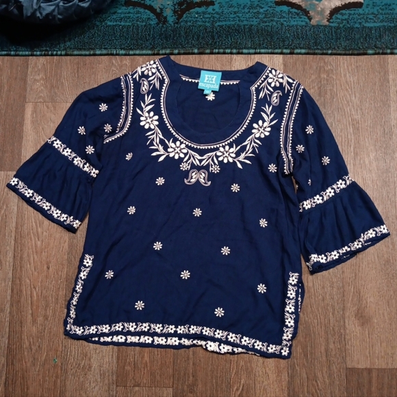 Escapada Navy Tunic Scoop Neck Top White Floral Embroidery Women’s Sz M - Picture 1 of 6